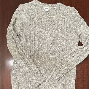 Old Navy V-Neck Sweater in Light Gray